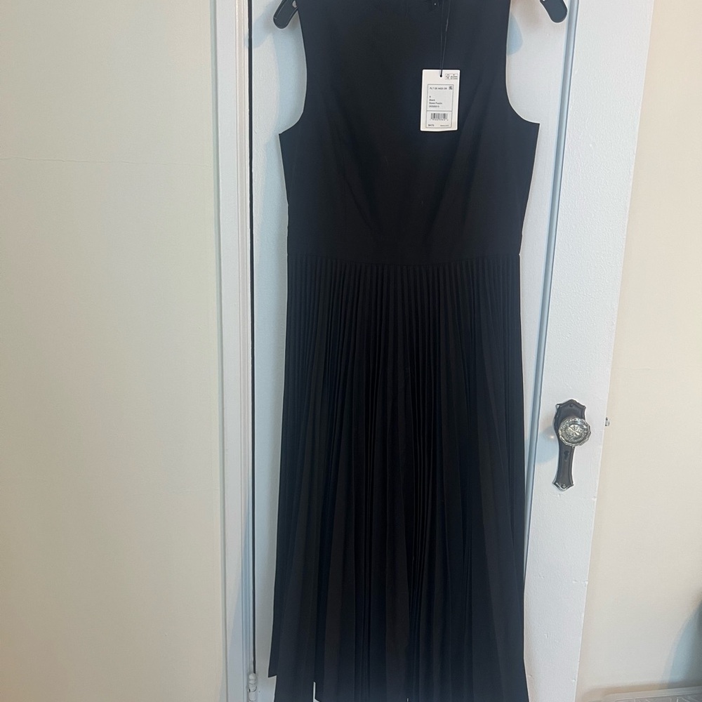 Theory Black Pleated Midi Dress NWT Size 8